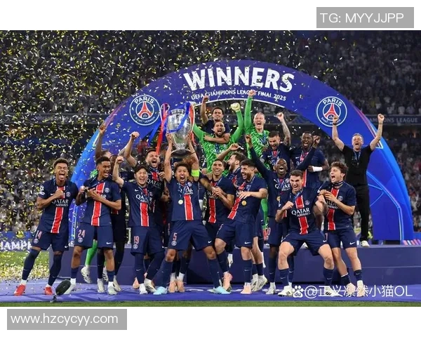 足球巨星披上祖国战袍展现荣耀时刻引发球迷热烈反响 足球巨星披上祖国战袍展现荣耀时刻引发球迷热烈反响