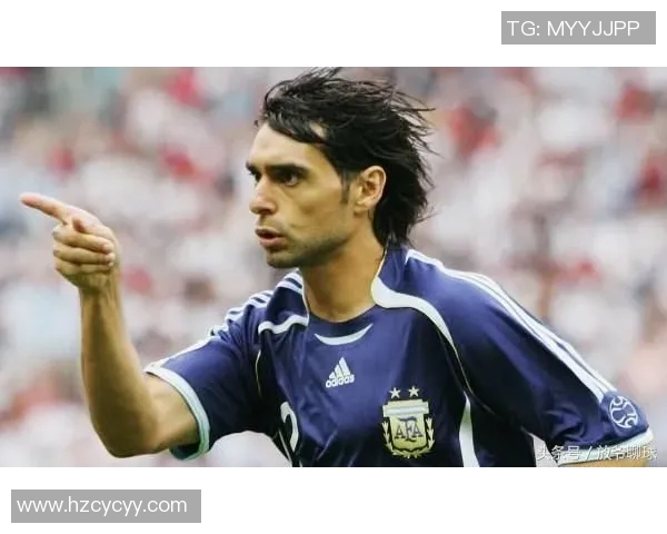 足球历史九大球星盘点 足坛传奇人物与时代象征分析